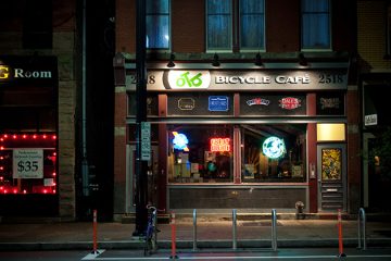 Cafe, Pittsburgh PA. Photo by John Cruz.