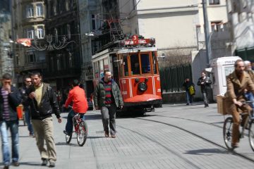 Istanbul’s world class BRT, pedestrianized spaces, and strong demand for improved cycling infrastructure highlight the rise of sustainable transport in the city. Photo by Monique Stuut/Flickr.